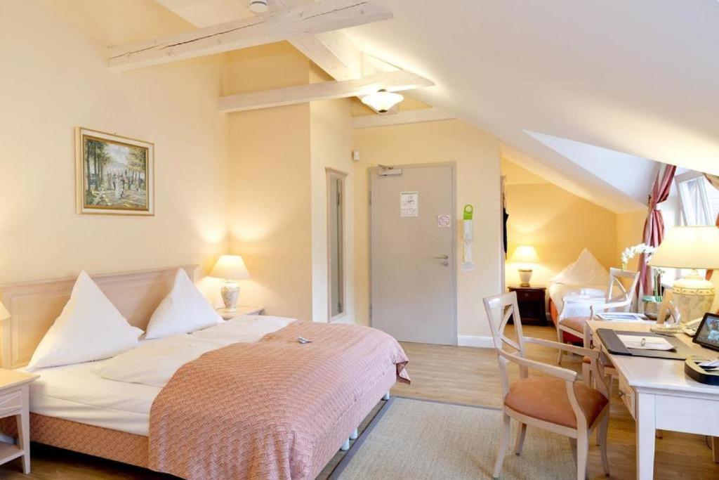 Hotel Villa Monte Vino Потсдам Экстерьер фото