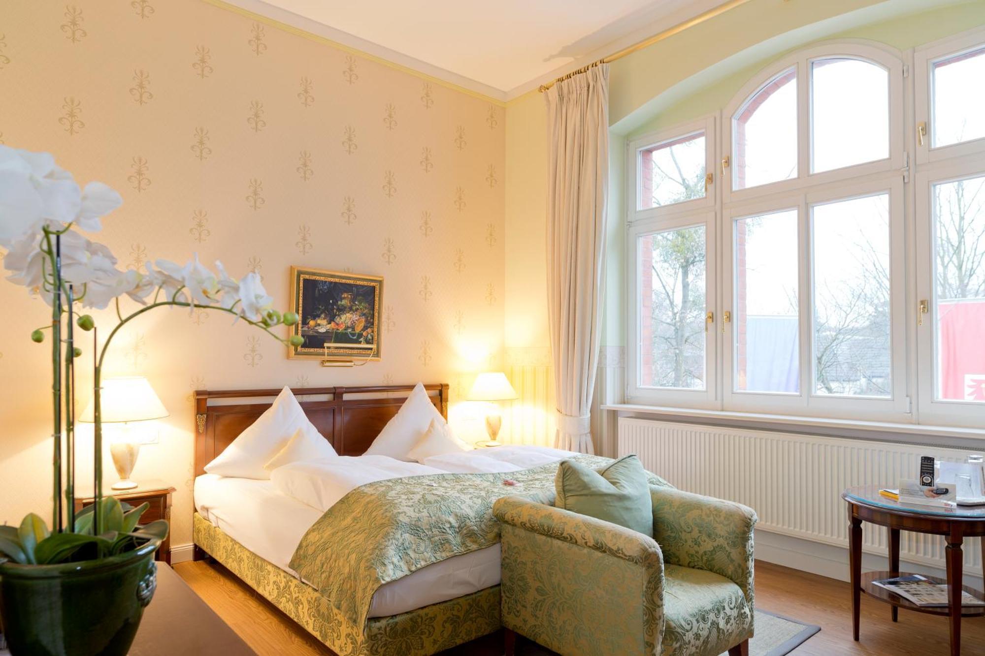 Hotel Villa Monte Vino Потсдам Экстерьер фото