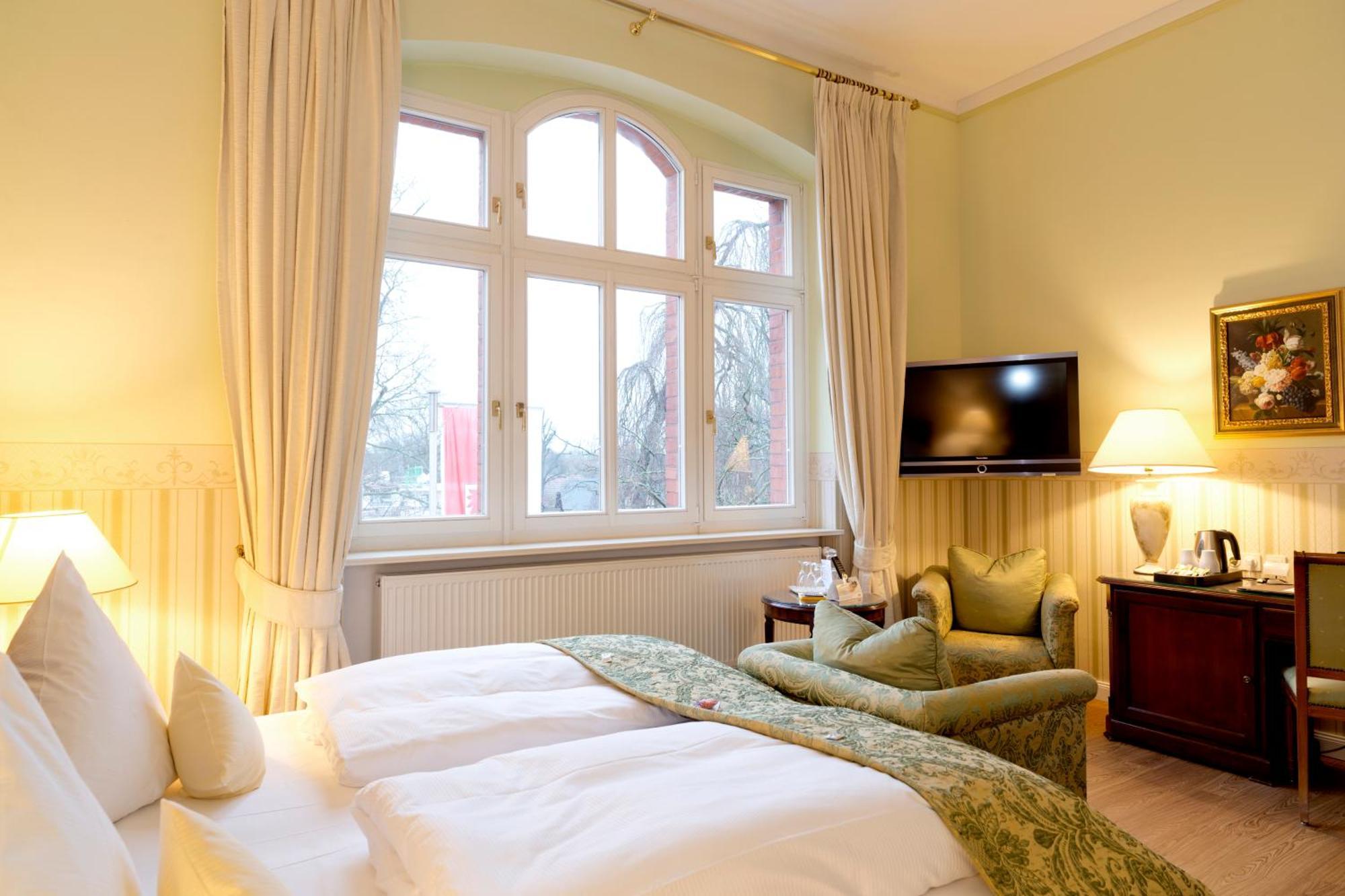 Hotel Villa Monte Vino Потсдам Экстерьер фото