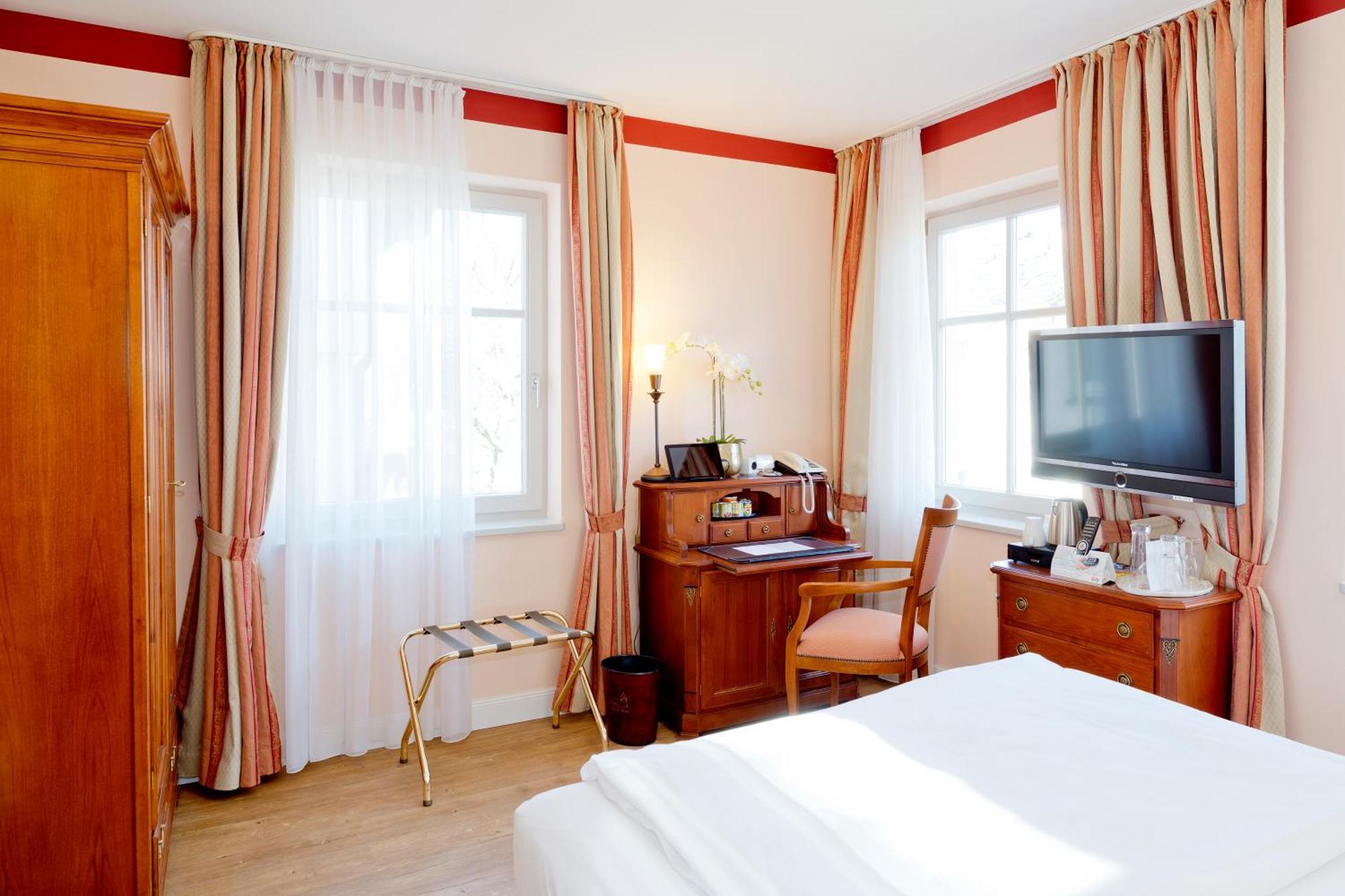 Hotel Villa Monte Vino Потсдам Экстерьер фото