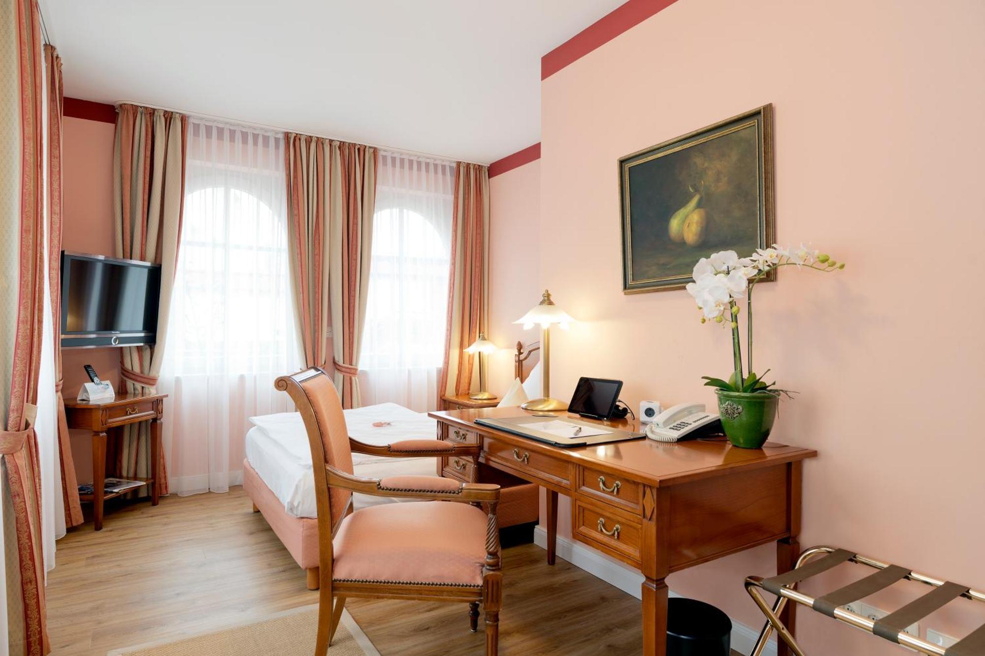 Hotel Villa Monte Vino Потсдам Экстерьер фото