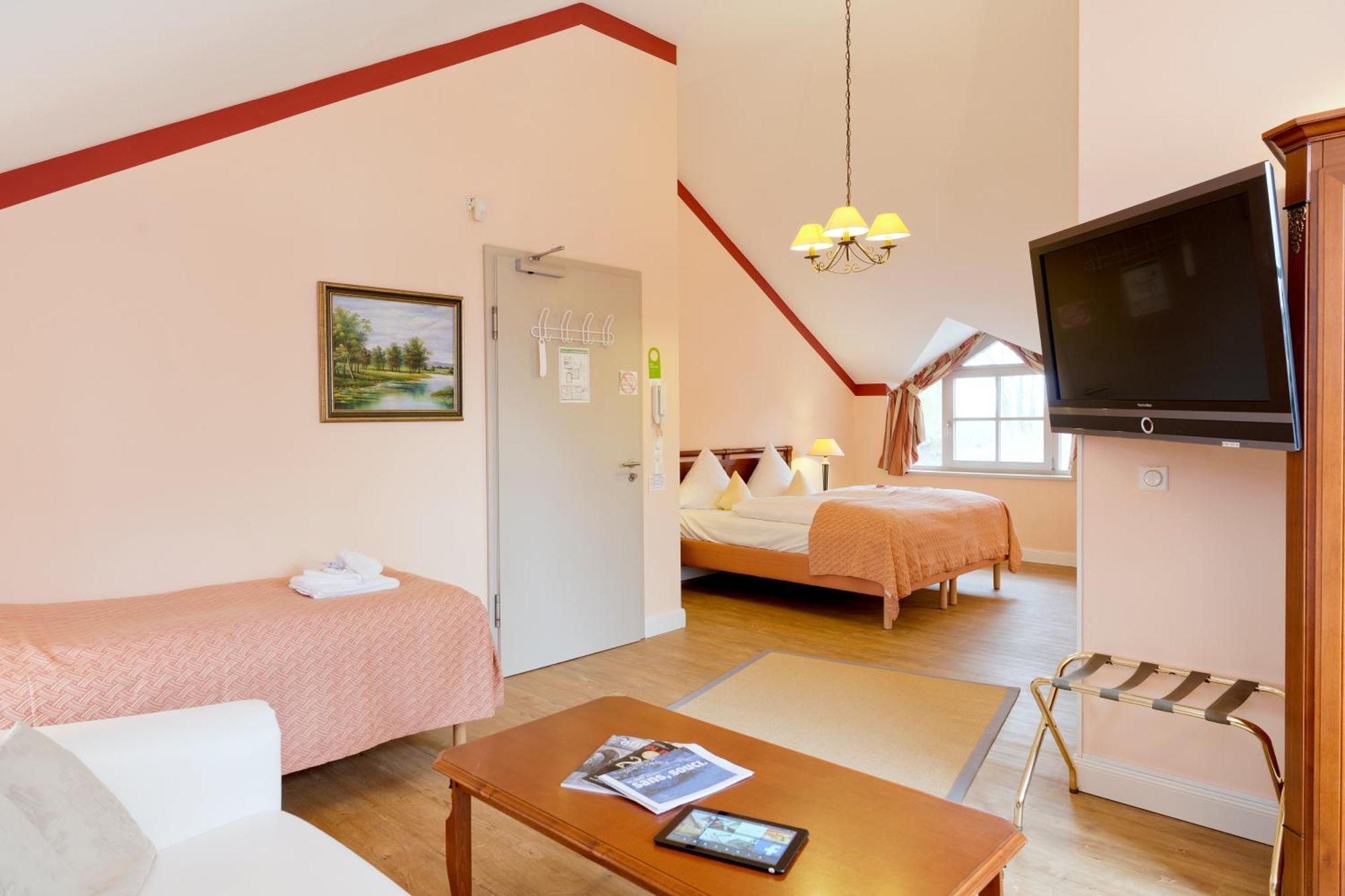 Hotel Villa Monte Vino Потсдам Экстерьер фото