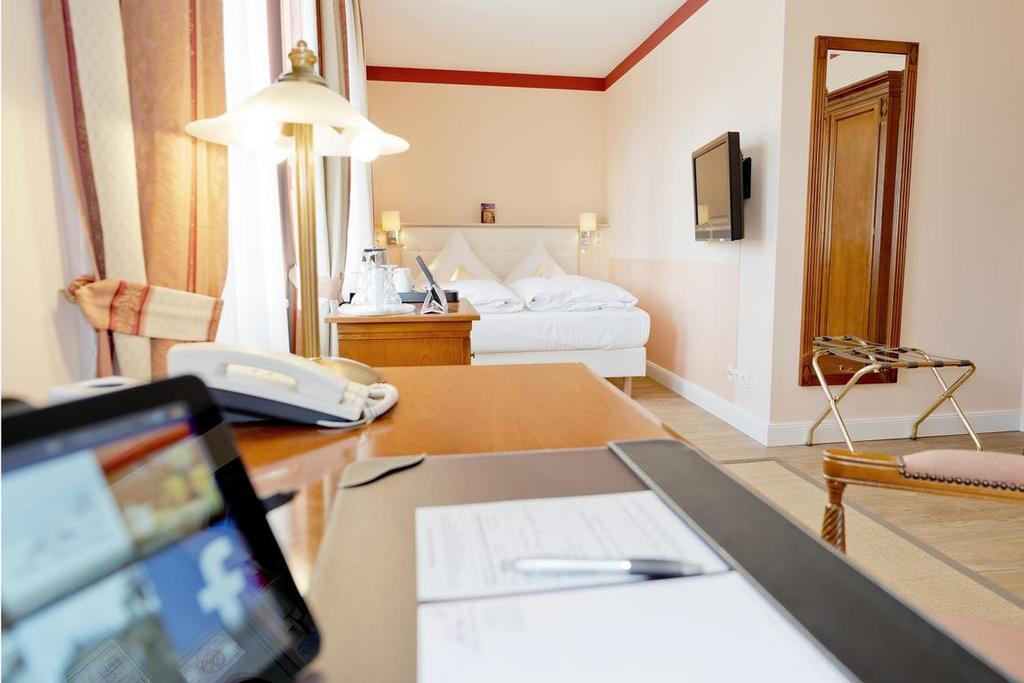 Hotel Villa Monte Vino Потсдам Экстерьер фото