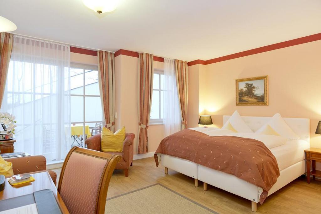 Hotel Villa Monte Vino Потсдам Экстерьер фото