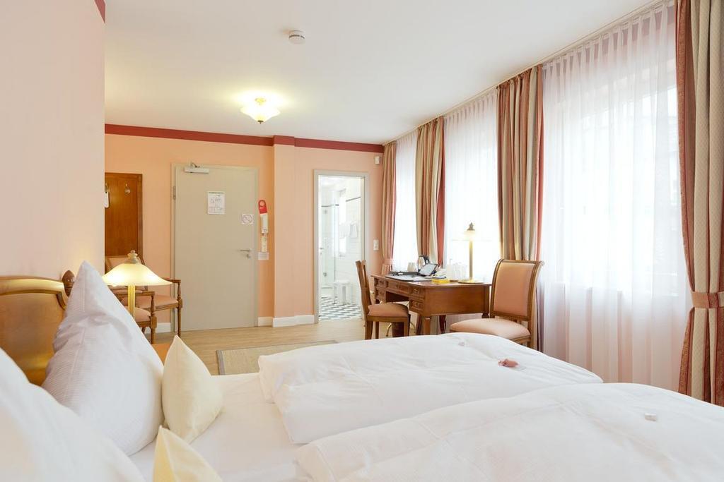 Hotel Villa Monte Vino Потсдам Экстерьер фото